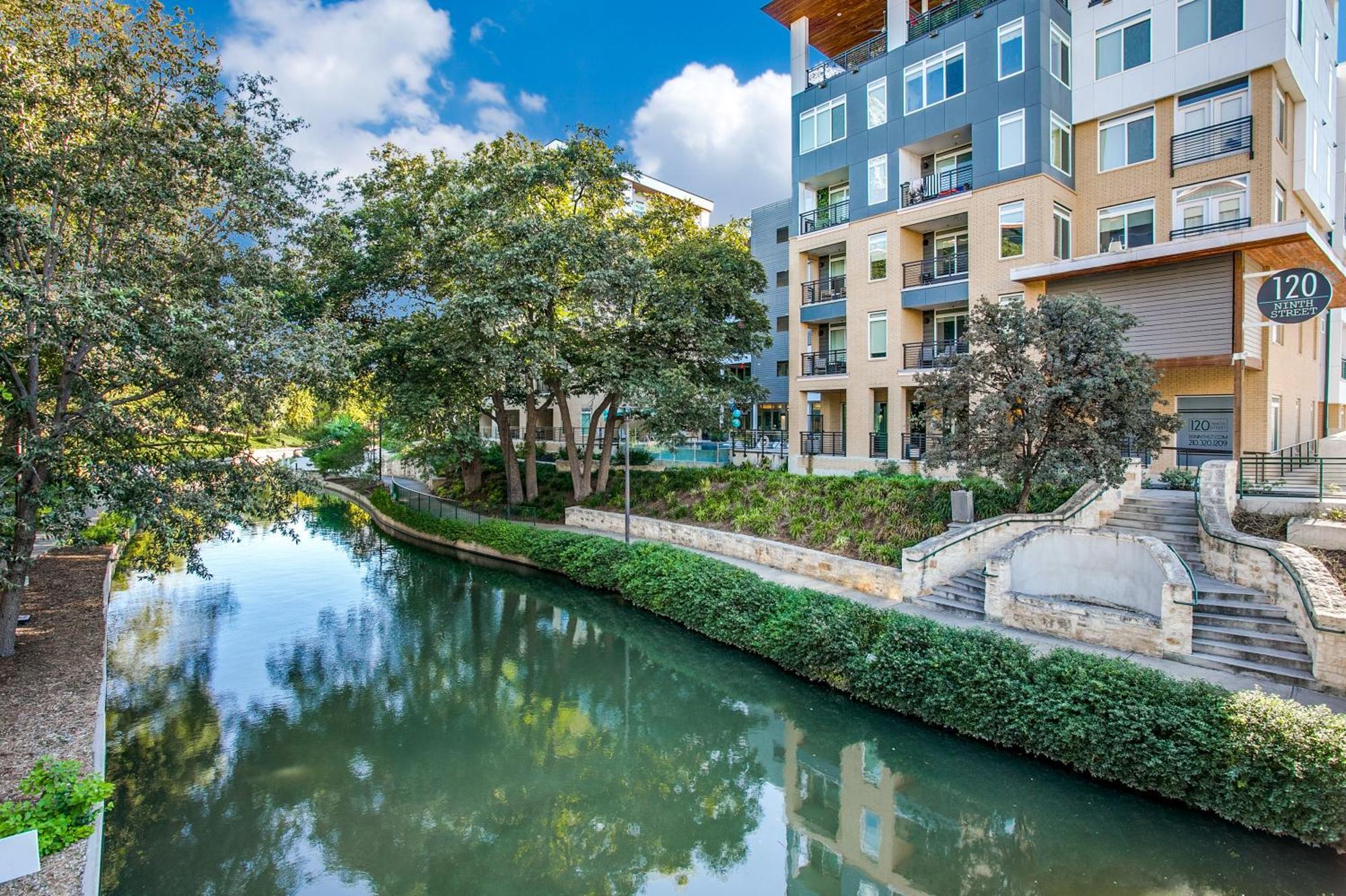 Lush Downtown Condo On Riverwalk W King Ste, Free Parking, Pet Friendly, Centrally Located On Riverwalk San Antonio Dış mekan fotoğraf