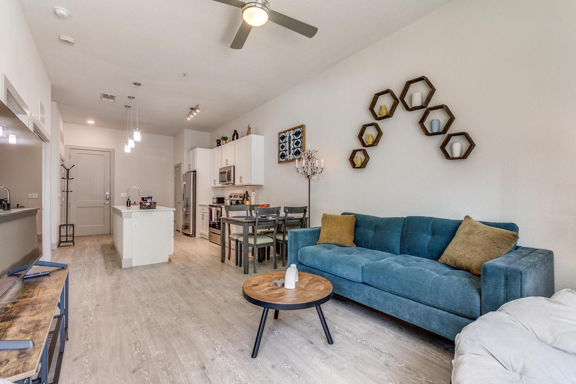 Lush Downtown Condo On Riverwalk W King Ste, Free Parking, Pet Friendly, Centrally Located On Riverwalk San Antonio Dış mekan fotoğraf