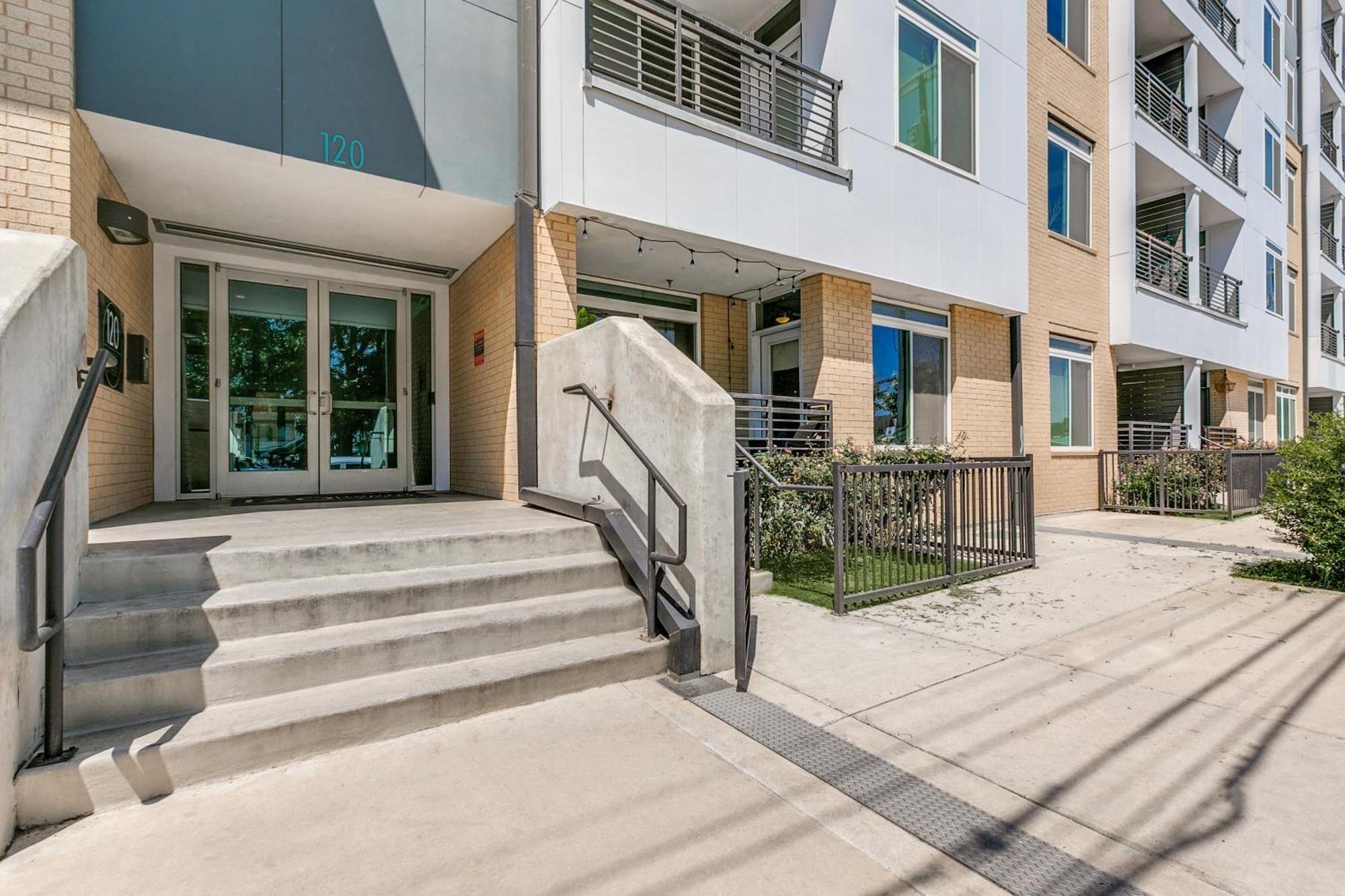 Lush Downtown Condo On Riverwalk W King Ste, Free Parking, Pet Friendly, Centrally Located On Riverwalk San Antonio Dış mekan fotoğraf